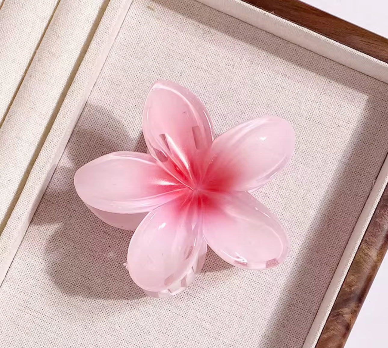 Hawaiian Claw Clip