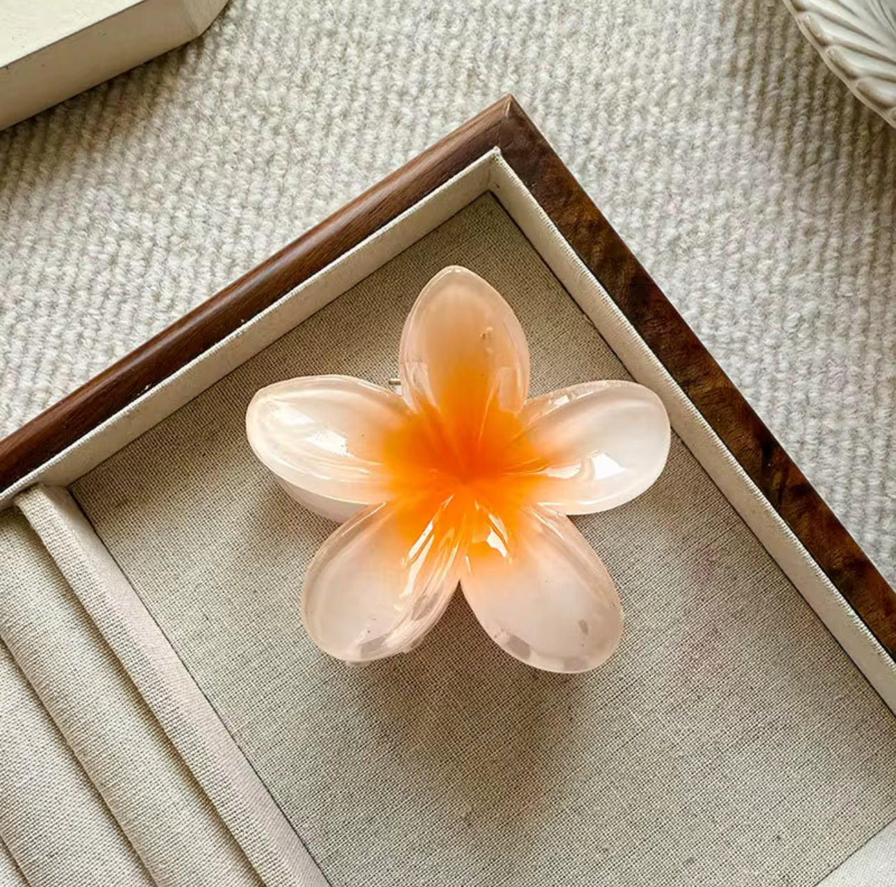 Hawaiian Claw Clip